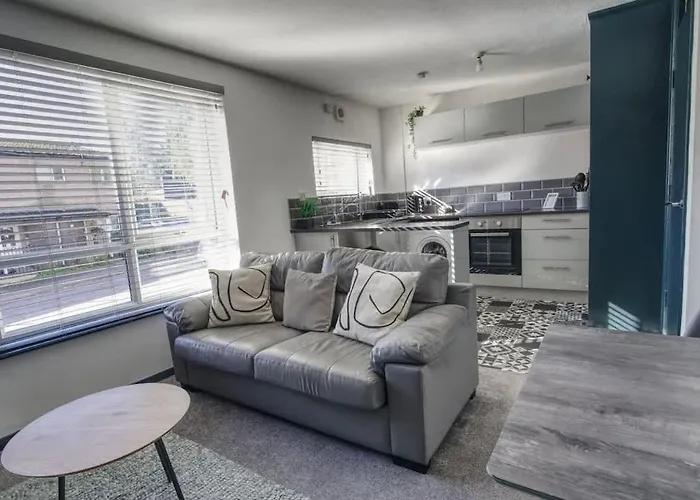 Cosy 1Br Apt, Self Check In, Parking, By Derbnb